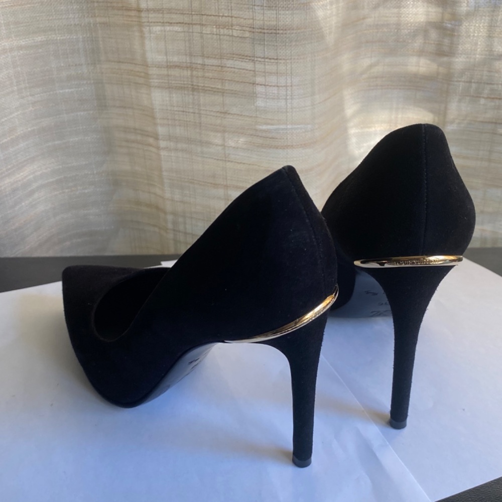 Louis Vuitton black suede leather pumps gold metal trim size 36-6 heels Italy - Picture 6 of 9